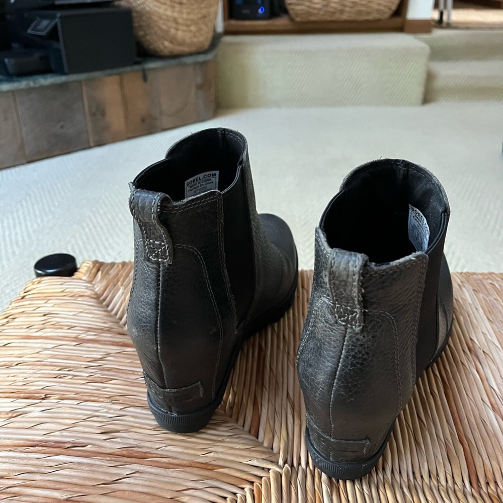Sorel Black Joan of Arctic Wedge Boots Size 8.5 - Picture 4 of 6
